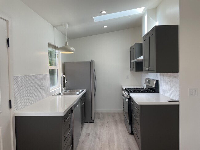 Building Photo - 6438 Jackson Dr
