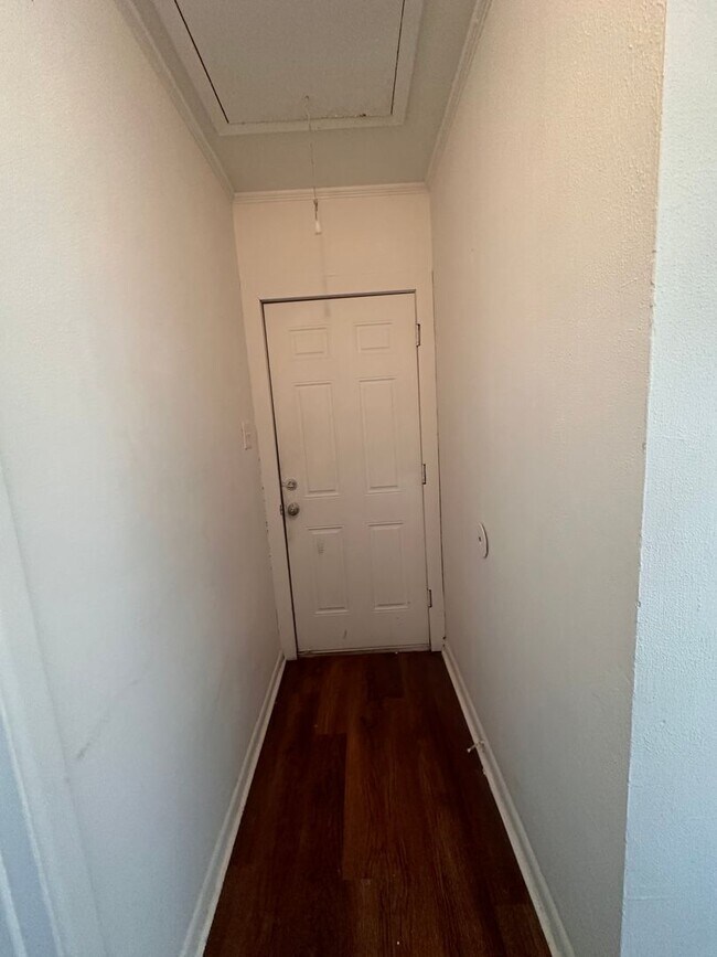 Building Photo - 850 County Road 218,