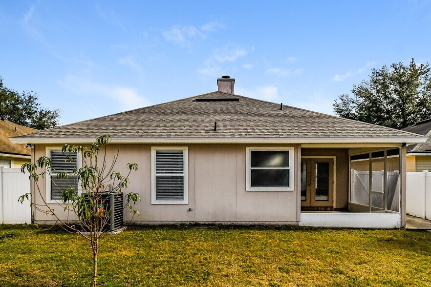 Building Photo - 8030 Welbeck Ln