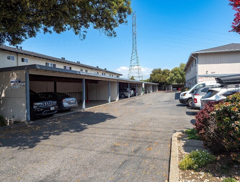 Building Photo - 5502 Camden Ave