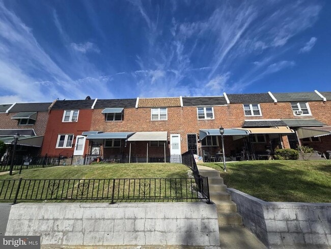 Building Photo - 6931 Greenway Ave