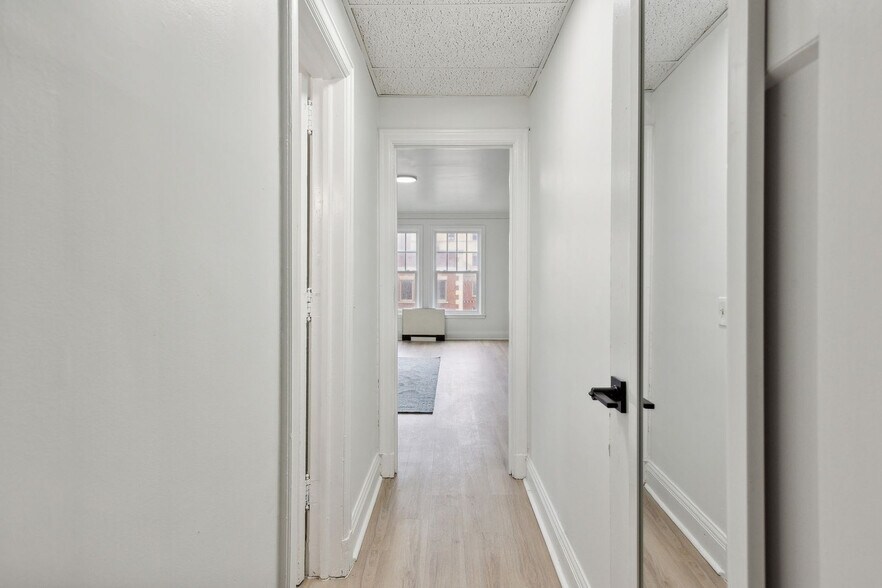 Building Photo - 109 New York 96-SI FL10-ID1612435P