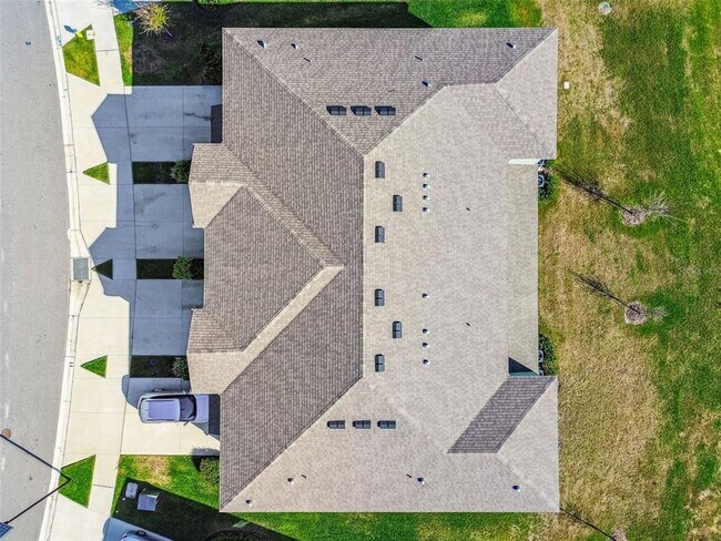 Building Photo - 11070 Crescent Deer Dr