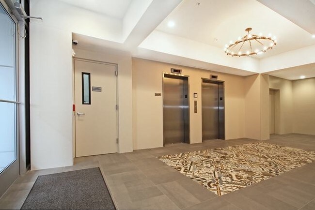 Building Photo - 100 Marshall St