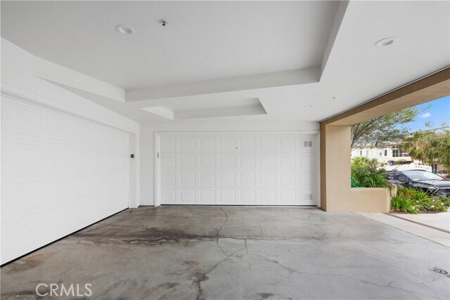 Building Photo - 260 W Marquita