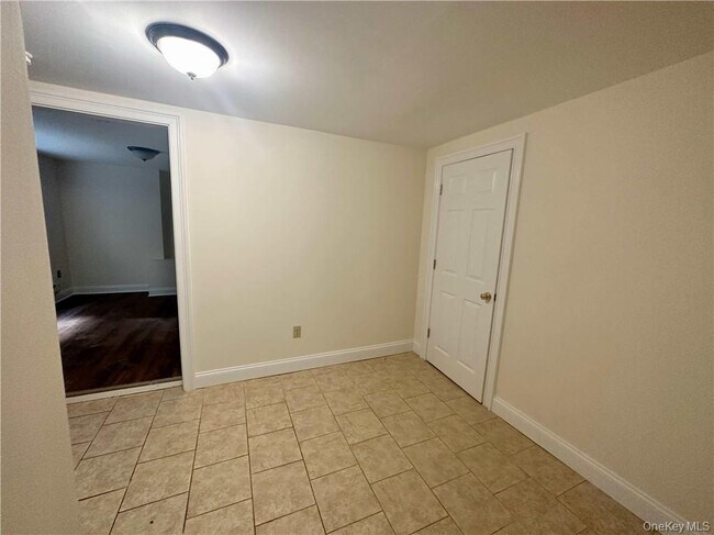 Building Photo - 570 NY-52