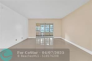 Building Photo - 7897 Golf Cir Dr