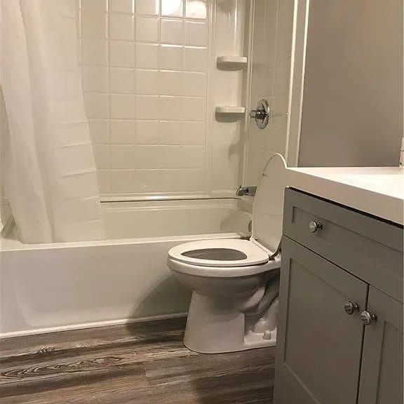 Building Photo - 5775 W Hastings Arch