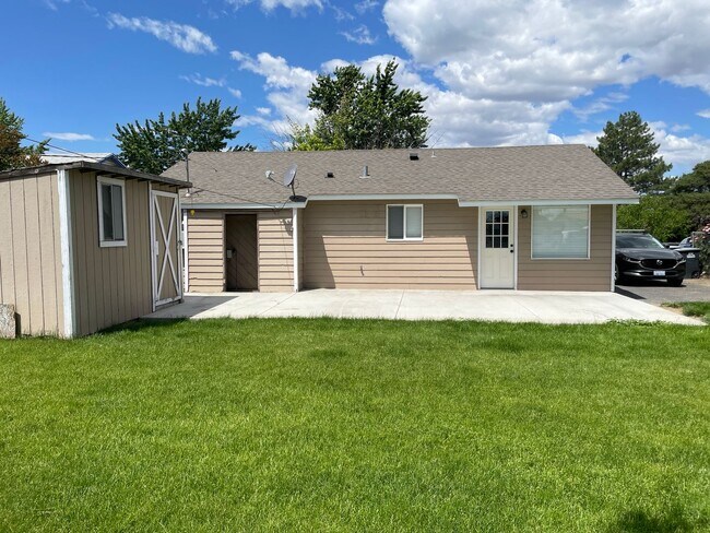 Building Photo - Cozy Home for Rent!!