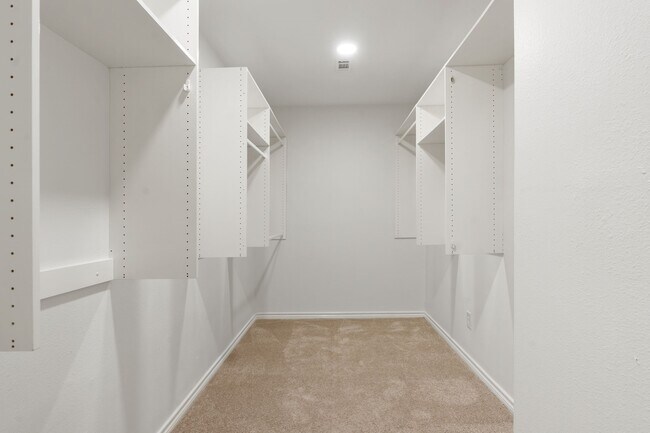 Building Photo - 10 Autumn Oaks Dr