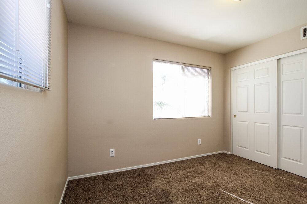 Building Photo - 1226 E Helena Dr