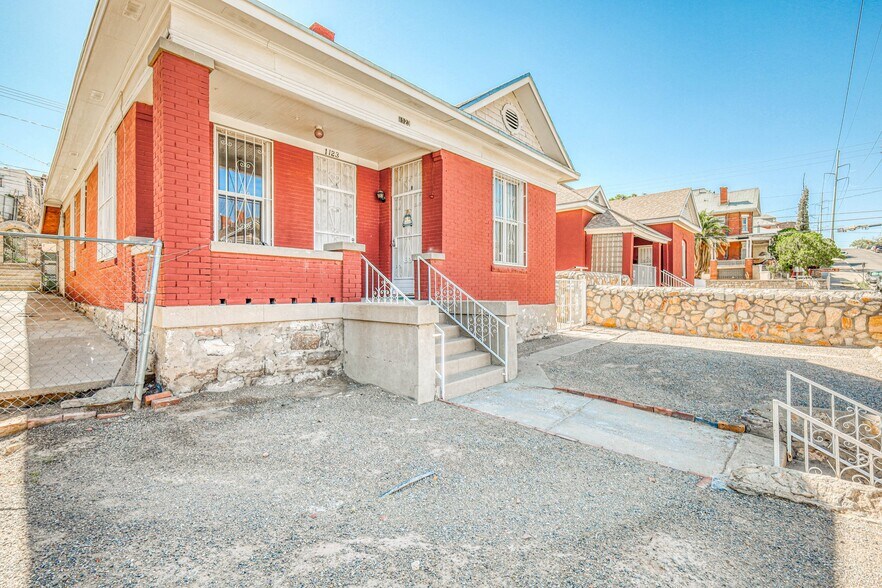 Building Photo - 1123 N El Paso St