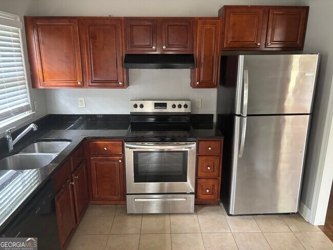 Building Photo - 1622 Venice Dr SE