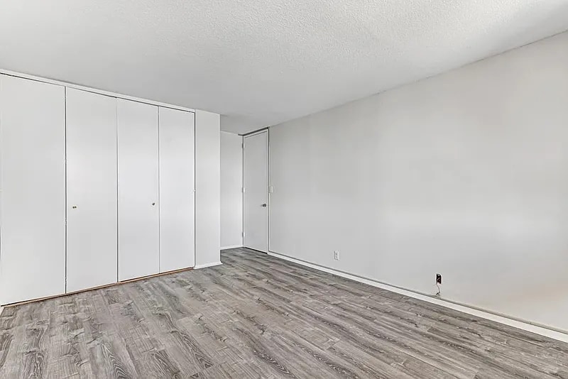 Building Photo - 7000 Boulevard E