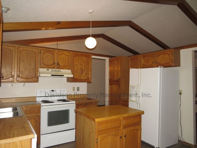 Building Photo - Charming 3 Bedroom House in the Briargate ...