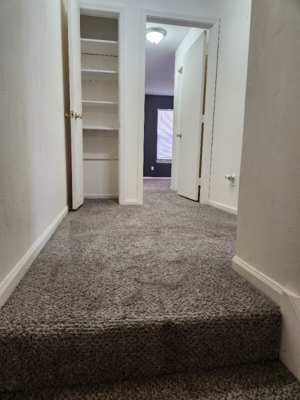 Building Photo - 225 A View Ave