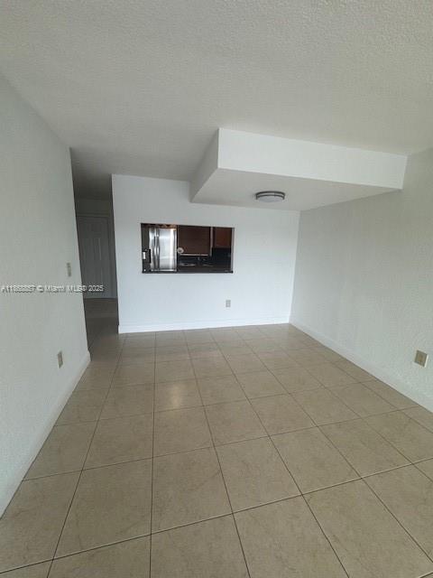 Building Photo - 9351 Fontainebleau Blvd