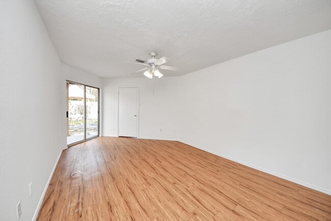 Building Photo - 17003 Amidon Dr