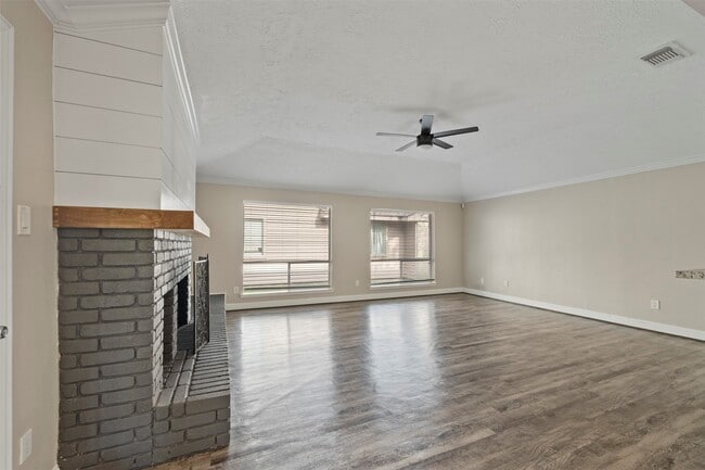 Building Photo - 119 Wood Hollow Dr