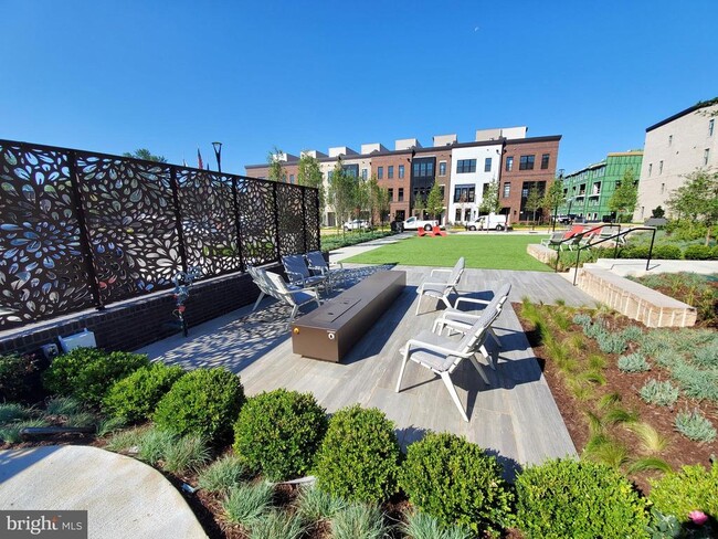 Building Photo - 7510 Sawyer Farm Wy