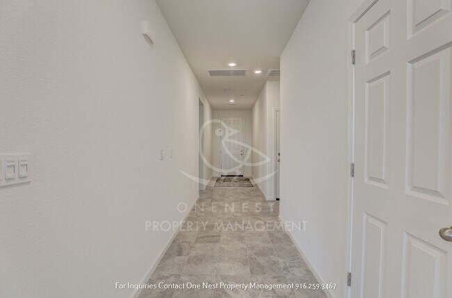Building Photo - Stunning 4 Bedroom home in Twelve Bridges