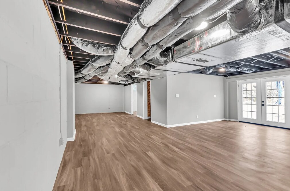 Building Photo - 1104 Irving Ln