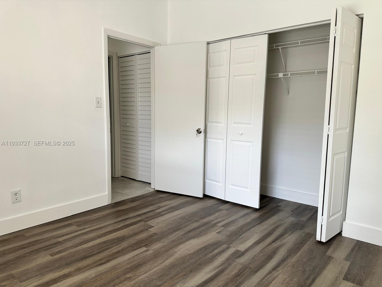 Building Photo - 891 Cypress Park Way