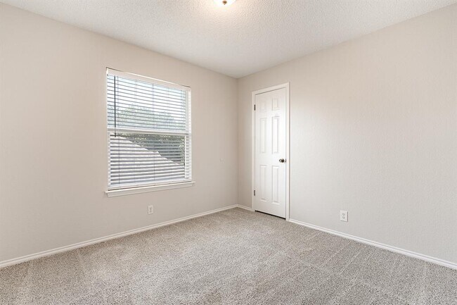 Building Photo - 909 Wilderness Path