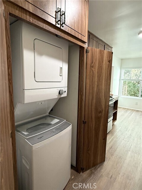 Building Photo - 944 17th St