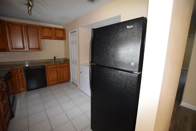 Building Photo - 2401 Barley Club Ct