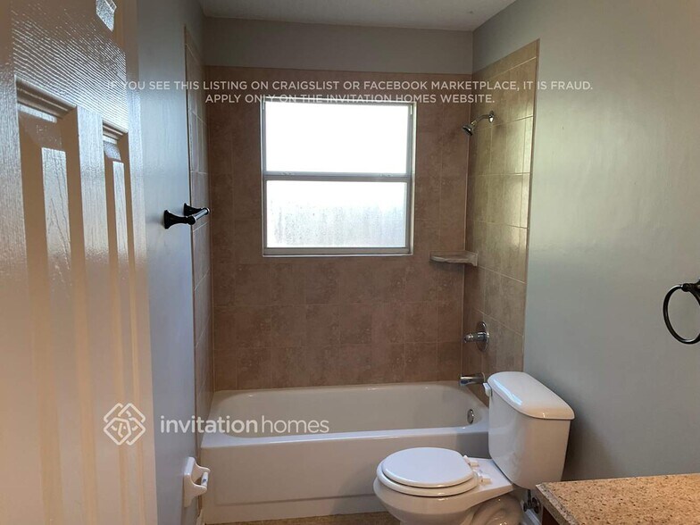 Building Photo - 4757 Goshawk Dr E