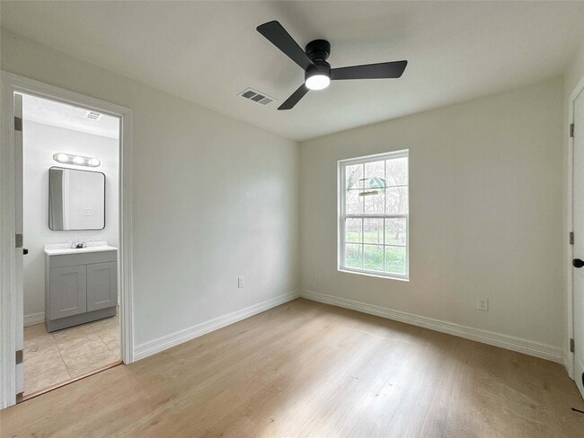 Building Photo - 411 Ave A