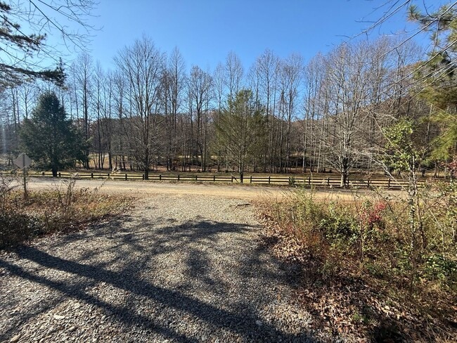 Building Photo - 358 State Rd 1103