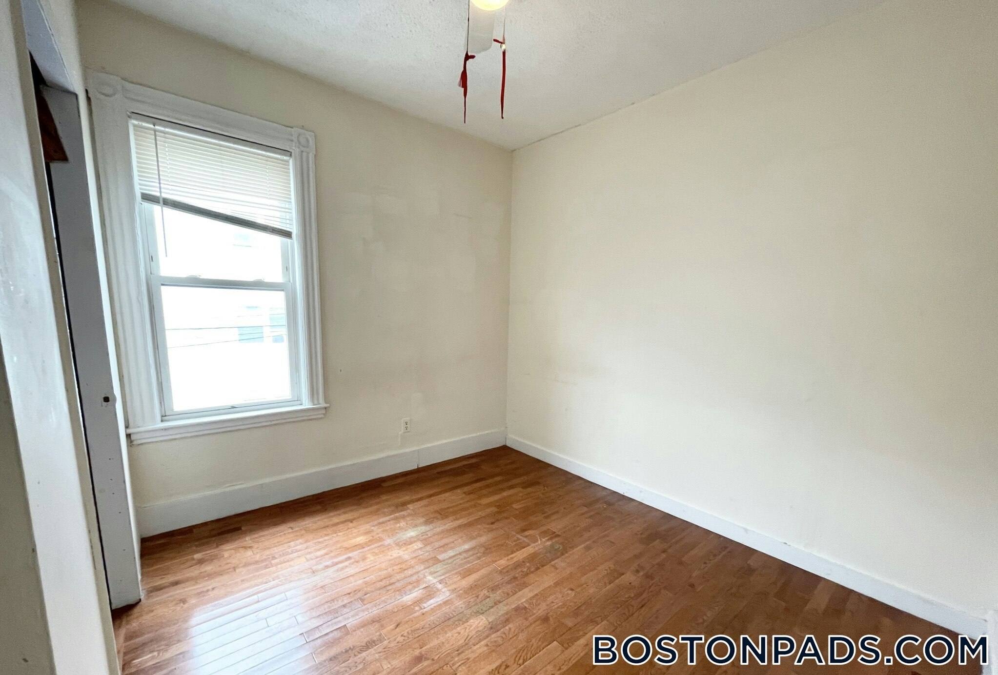 Building Photo - 45 Crescent Ave