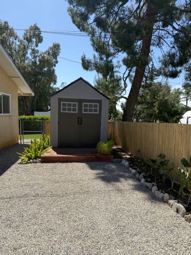 Building Photo - 35371 Schad Ln