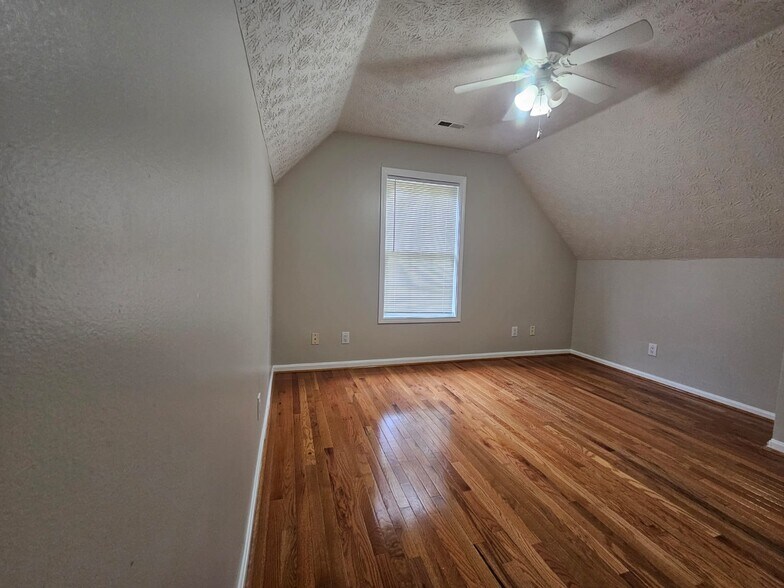 Building Photo - 5001 Max Ridge Ct