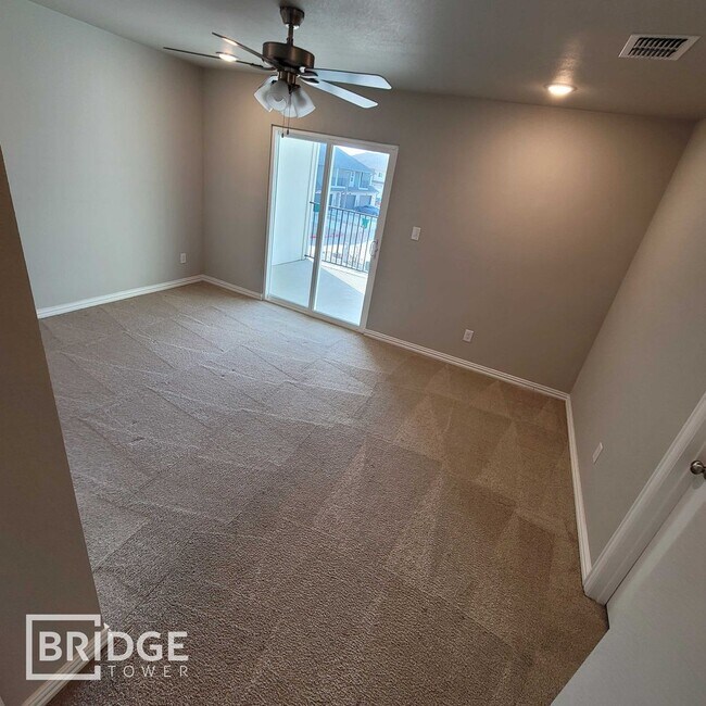 Building Photo - WILLOW PLAN