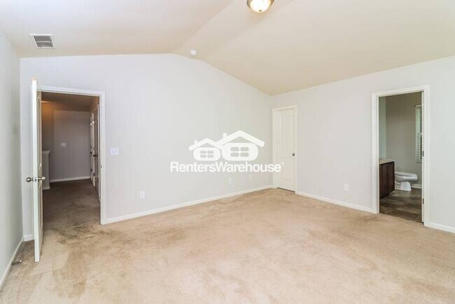 Building Photo - 4/3 Brick front Home