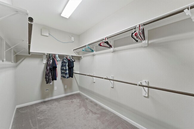 Building Photo - 15103 Dry Ridge Ct