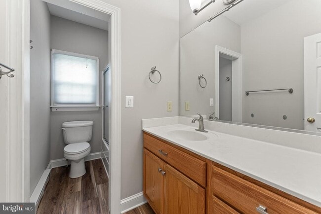 Building Photo - 8237 Hickory Dr