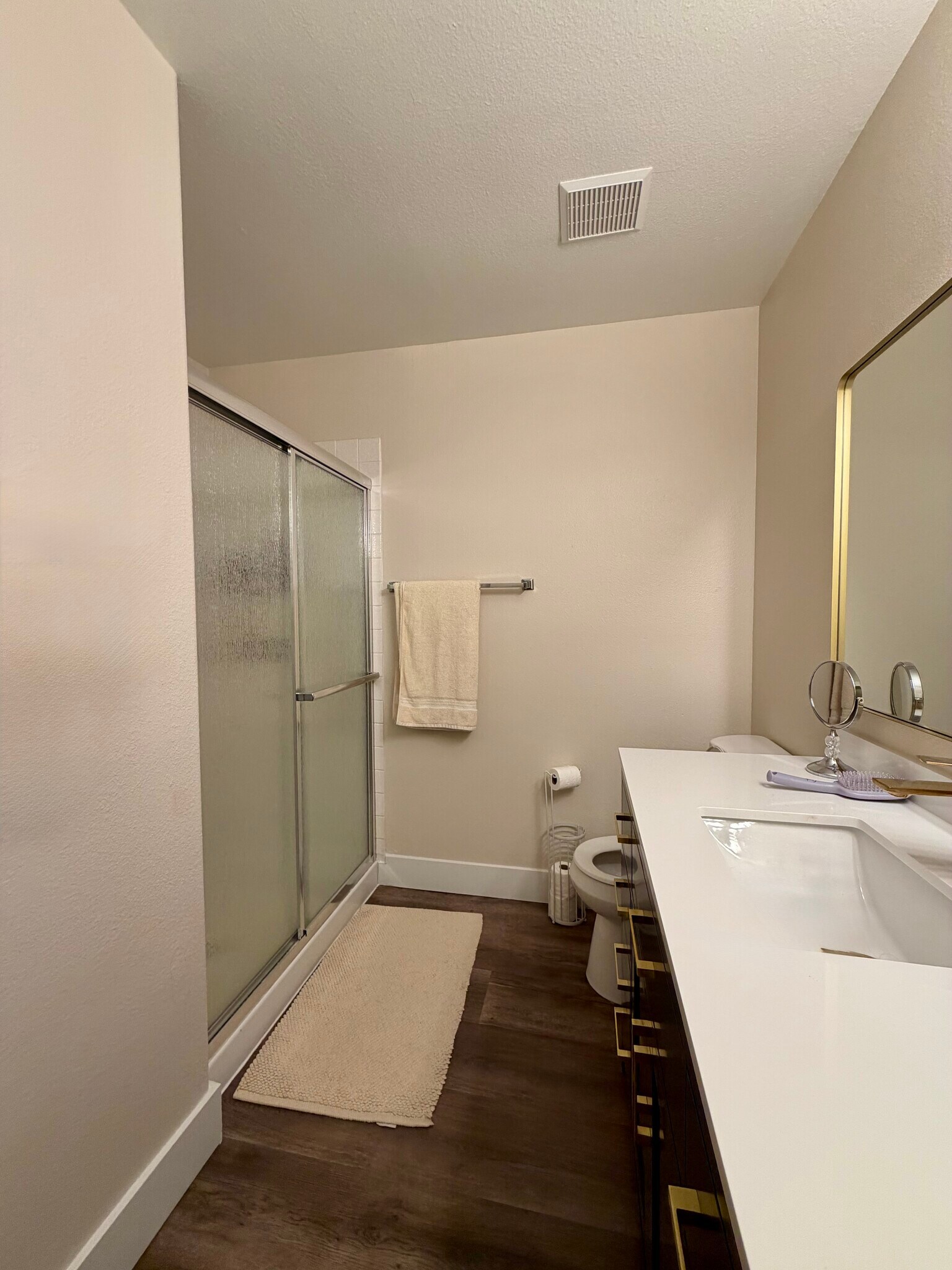 Bathroom 1 (w/ double vanity sink) - 1575 W Warm Springs Rd