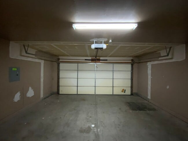 Building Photo - 2 Bedroom Single Story Home Available Near Hwy 550 NE & Paseo Del Volcan NE in Enchanted Hills Ri...