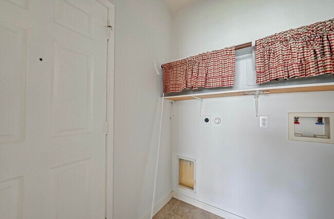 Building Photo - 26435 Marble Falls Bend