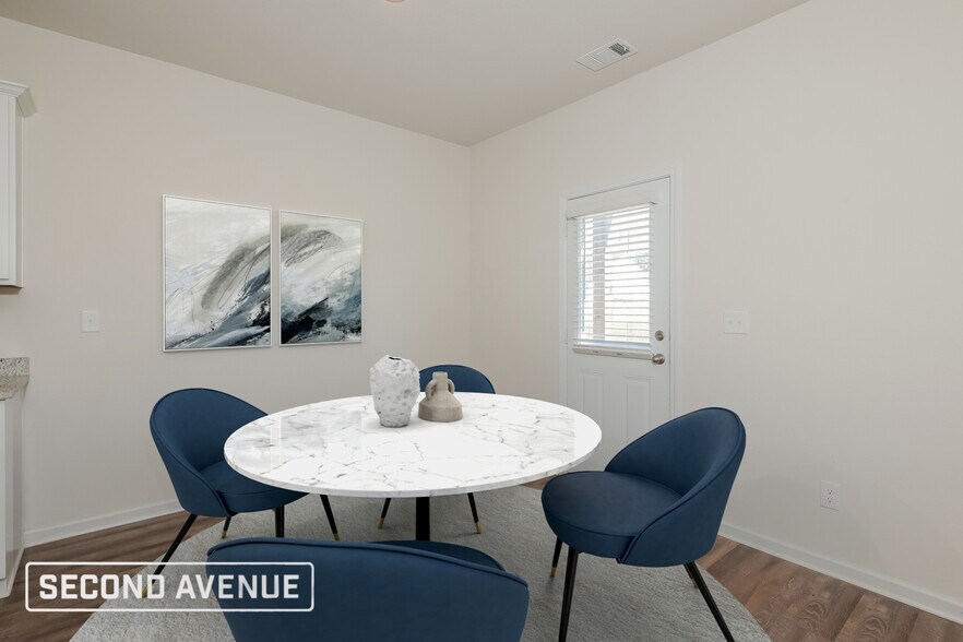 Building Photo - 726 Woody Dr