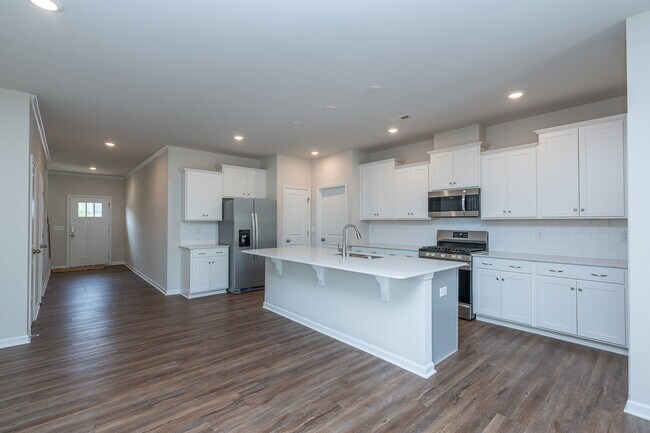 Building Photo - 109 Magnolia St