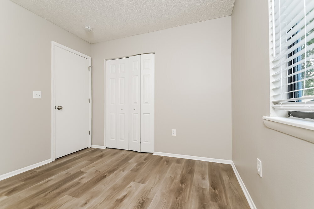 Building Photo - 2912 Crane Ave