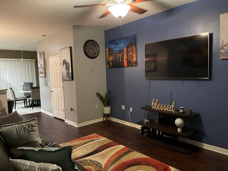 Building Photo - 12718 Country Brook Ln