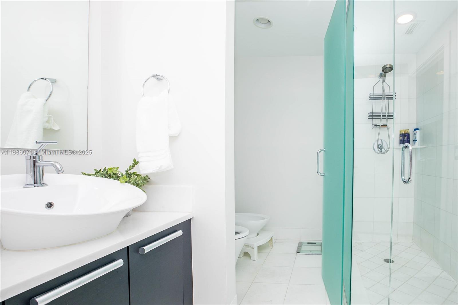 Building Photo - 2950 NE 188th St