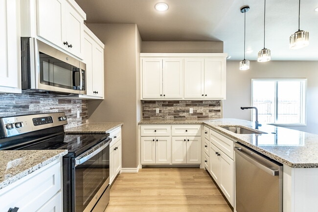 Building Photo - First month HALF OFF RENT move in Special!