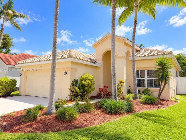 Building Photo - 908 Tanglewood Cir